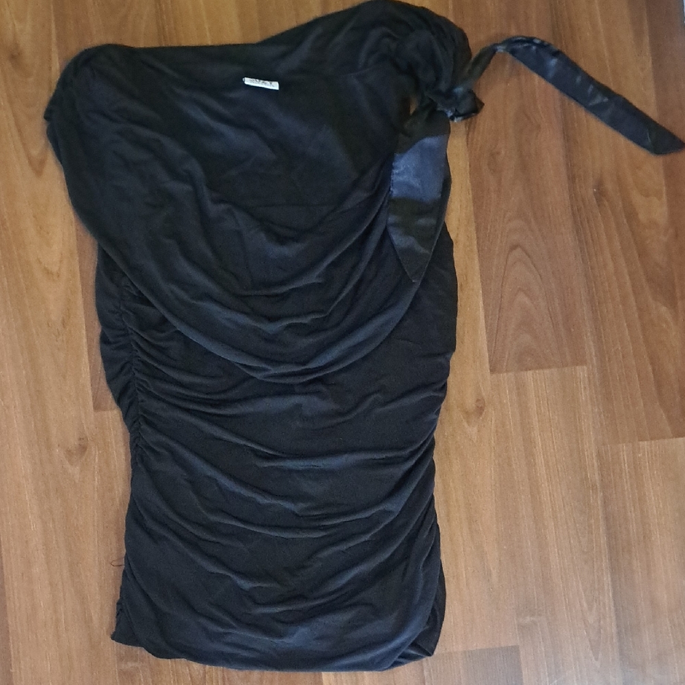 Suzy Shier Black Ruched Blouse